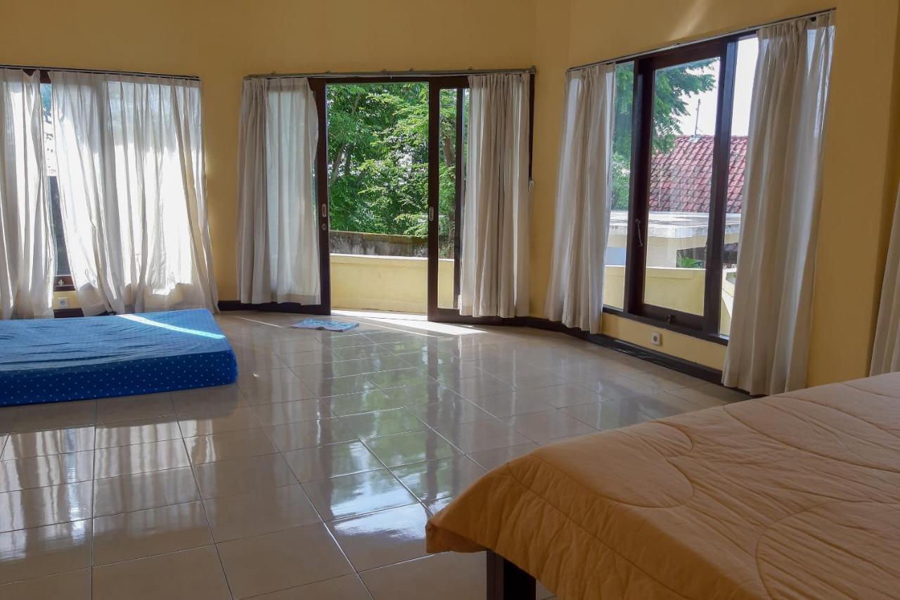 Oyo 3070 Villa Lovina Eco Lodge Екстер'єр фото